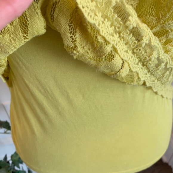 Fever Women's LaceTop with Knit Cami - Picture 5 of 6